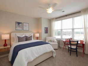 3 bedrooms, iron/ironing board, WiFi, bed sheets