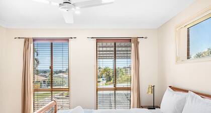 Peaceful 4B2B Sweet Home w/Backyard @ Springfield