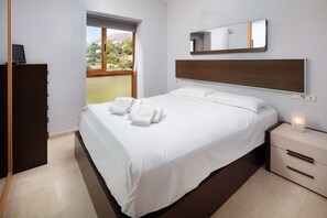 2 dormitorios, tabla de planchar con plancha, wifi gratis y ropa de cama