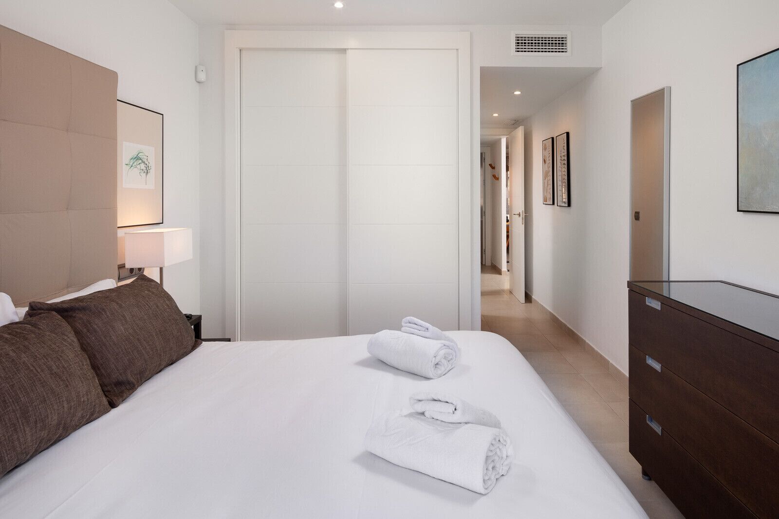2 bedrooms, in-room safe, iron/ironing board, WiFi (free)