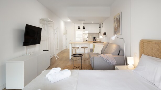 In-room safe, iron/ironing board, free WiFi, bed sheets - Miraflores Refurbished by Alfresco Stays (Mijas Costa)
