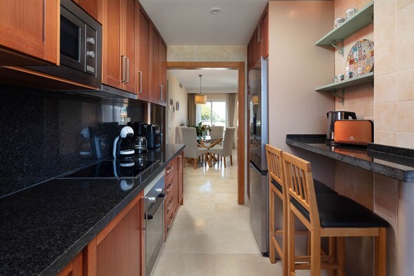 Fridge, microwave, oven, dishwasher