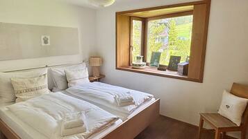 3 makuuhuonetta, ilmainen Wi-Fi, vuodevaatteet