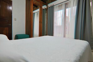 3 bedrooms, WiFi, bed sheets