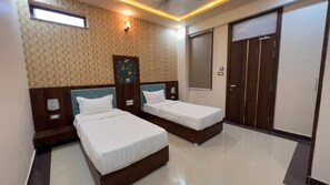 Doppel- oder Zweibettzimmer, Balkon, Stadtblick