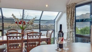 Dining - Lakehouse at Panners (Queenstown)