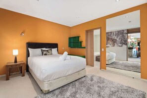 2 habitaciones, tabla de planchar con plancha, wifi y ropa de cama