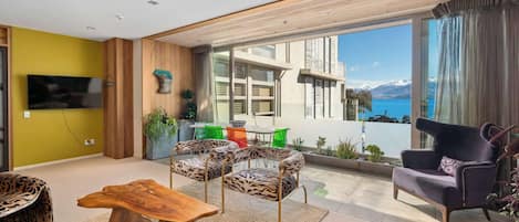 TV, fireplace, stereo, offices