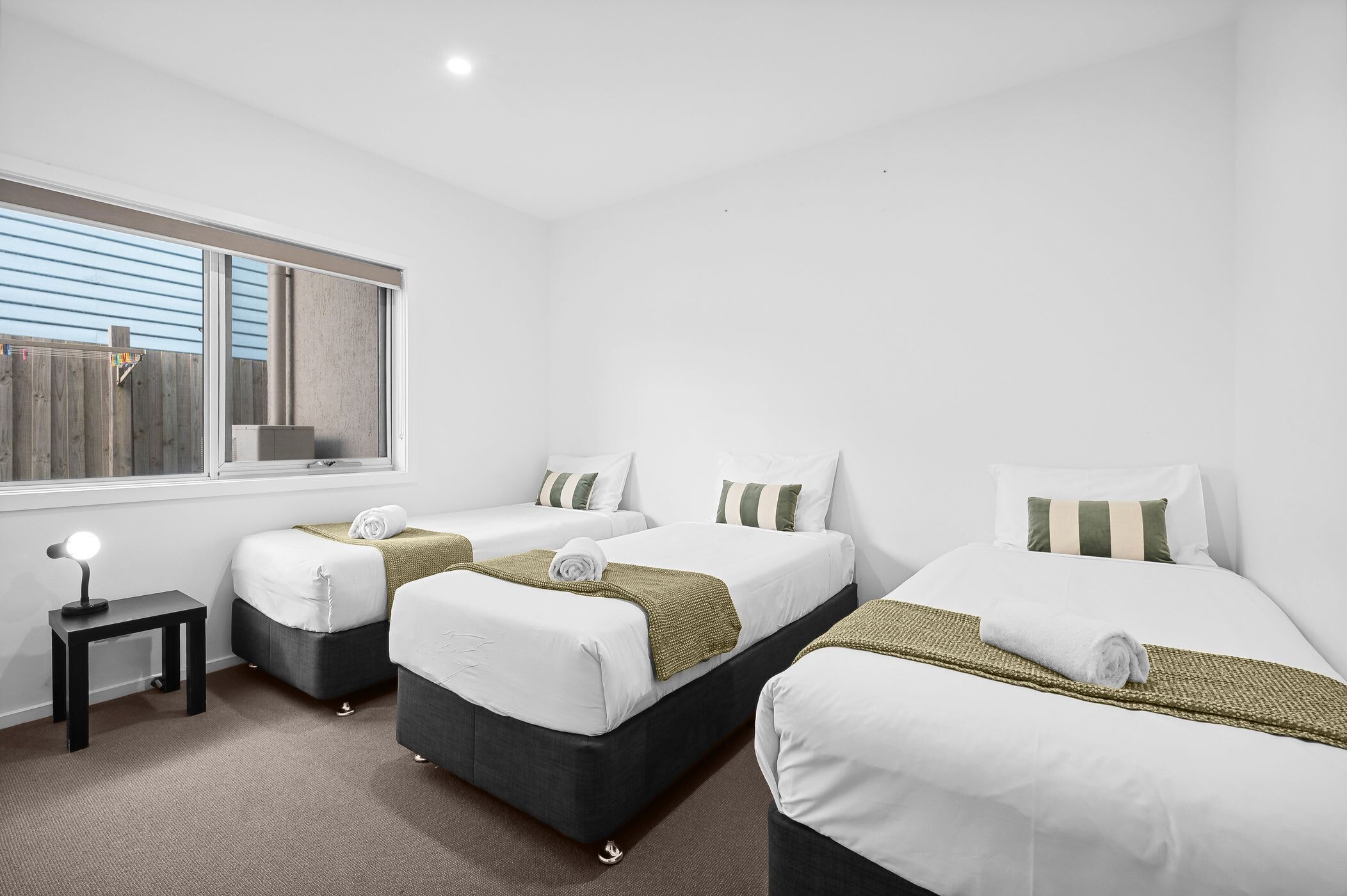 5 bedrooms, iron/ironing board, WiFi, bed sheets