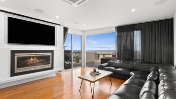 TV, fireplace, offices