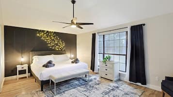 4 habitaciones, tabla de planchar con plancha, cuna de viaje y wifi