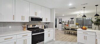 Gorgeous 4BD 2,5Bath Home 15min to DFW Int Airport