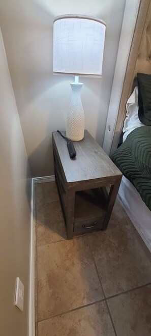 2 bedrooms, iron/ironing board, travel cot, WiFi