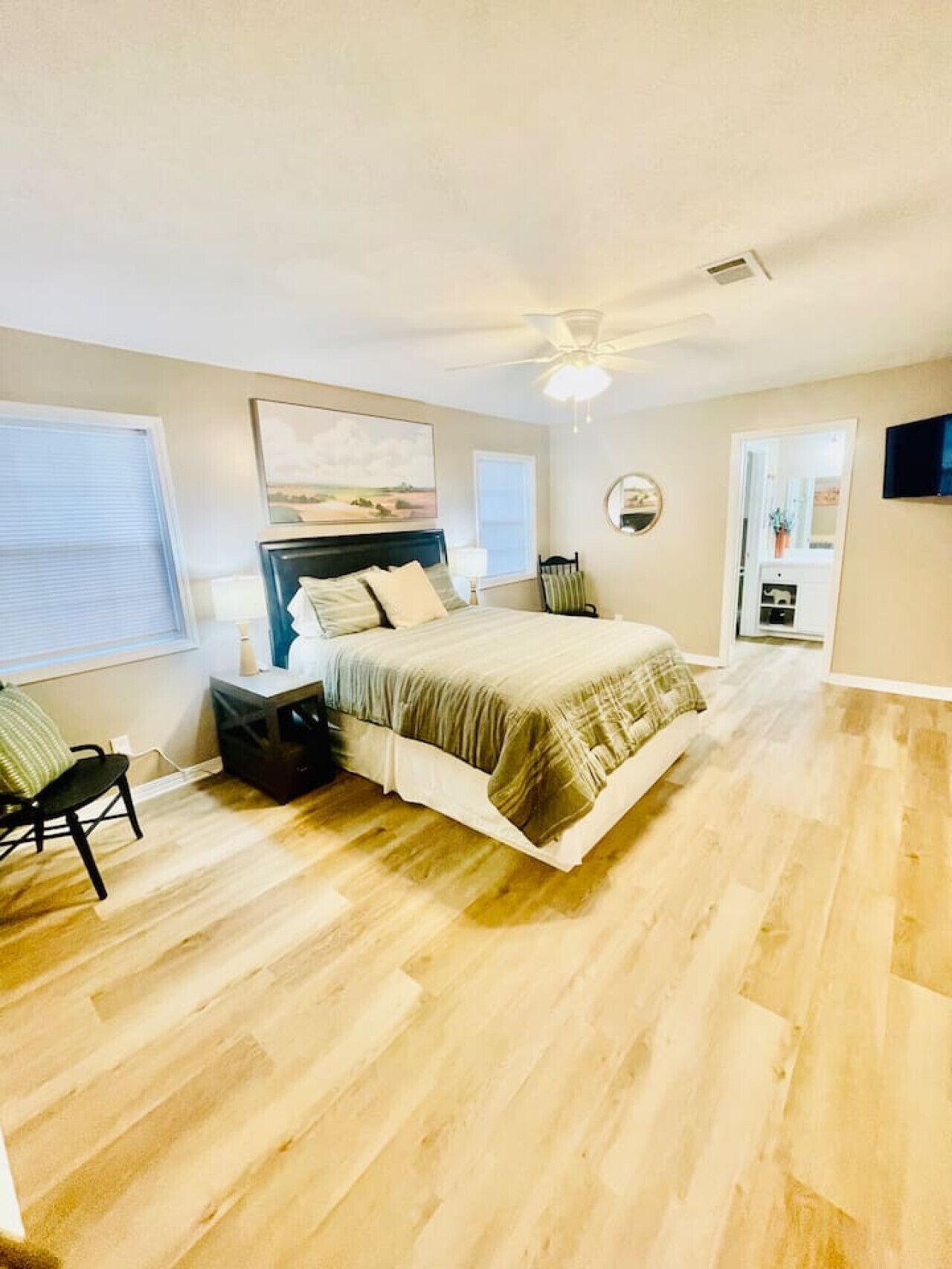 3 bedrooms, iron/ironing board, travel crib, WiFi