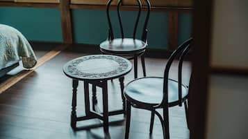 2 chambres, coffres-forts dans les chambres, Wi-Fi, draps fournis