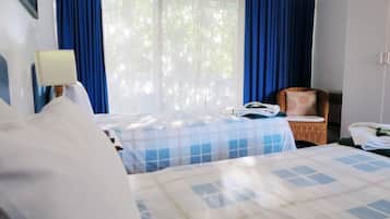 2 slaapkamers, een bureau, een laptopwerkplek, verduisterende gordijnen