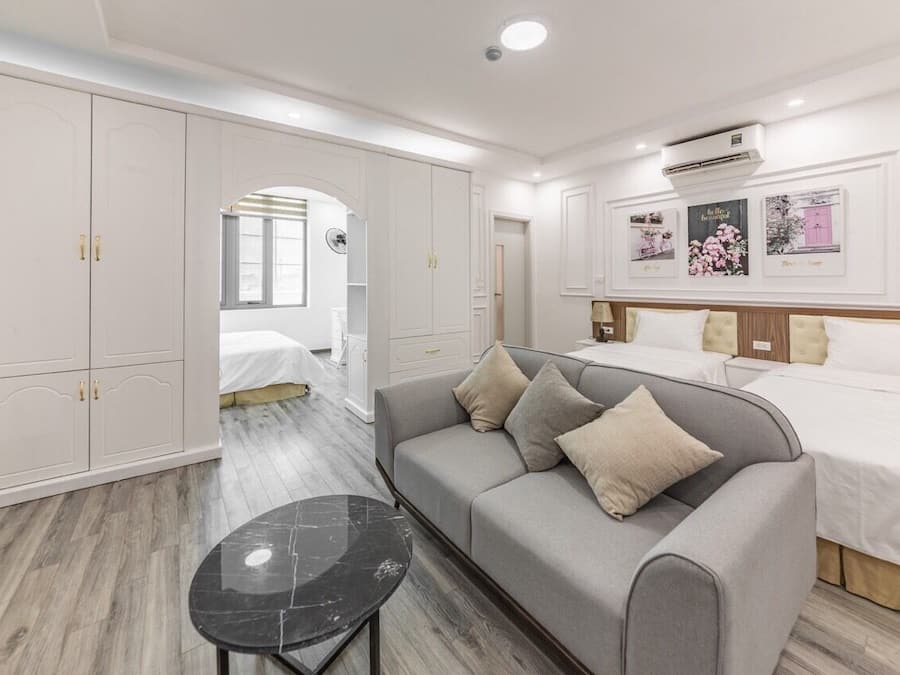 Family Suite | Living area | TV, printers