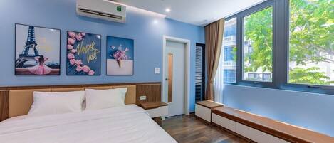 Kamar Double Deluks | 1 kamar tidur, isi minibar gratis, brankas, dan ruang kerja ramah laptop