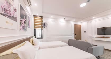 Everest Hotel
