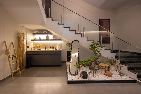 Interior detail - Arjaan Park Al Shifa (Riyadh)