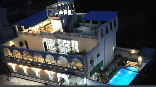 Emperor Palace - A Heritage Villa