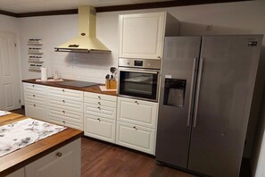 Kühlschrank, Ofen, Herdplatte, Geschirrspüler