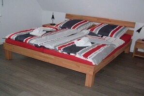 3 bedrooms, iron/ironing board