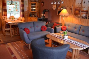Fernseher, DVD-Player, Stereoanlage