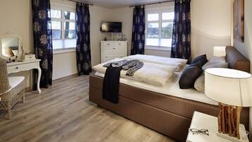 4 chambres, fer et planche à repasser