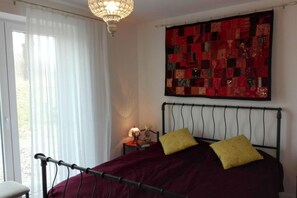 3 Schlafzimmer, Bügeleisen/Bügelbrett