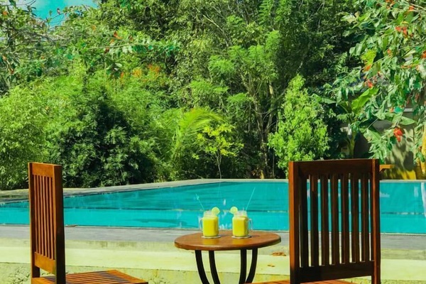 14 utendørsbassenger