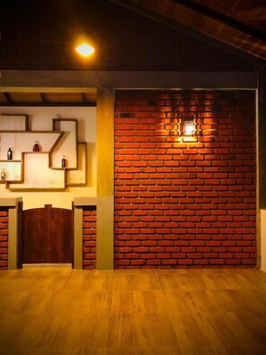 Poolside bar - NATURALIZA (Dambulla)