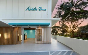 Exterior detail - Waikiki Shore 518 Partial Ocean View 2 Bedroom (Honolulu)