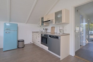 Fridge, oven, dishwasher