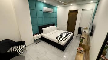 Apartment | 1 bedroom, desk, laptop workspace, free WiFi