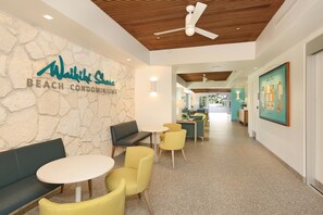 Dining - Waikiki Shore 715 Ocean View Studio (Honolulu)