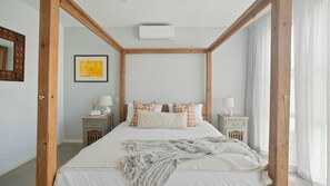 5 bedrooms, travel crib, free WiFi - Frangipani Beach House (Kingscliff)