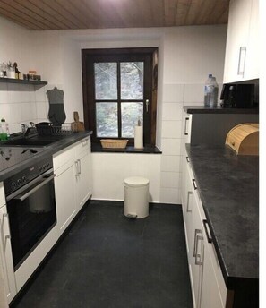 Kühlschrank, Mikrowelle