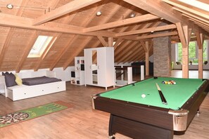 Spielezimmer