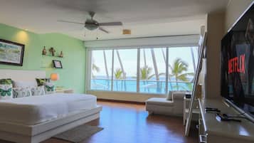 3 bedrooms, desk, free WiFi, bed sheets