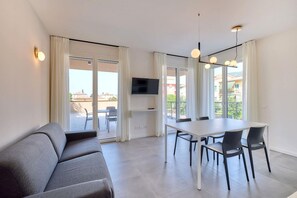 TV - ApartmentsGarda - Residenza Vittoria (Garda)