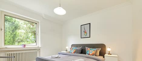 2 bedrooms