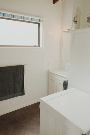 Shower, towels