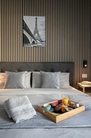 3 bedrooms, in-room safe, blackout drapes, soundproofing