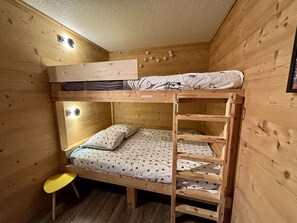 WiFi - Cozy studio cabin, 30m², 5 pers, pool, balcony, near slopes, shops - Alpe d'Huez (Huez)