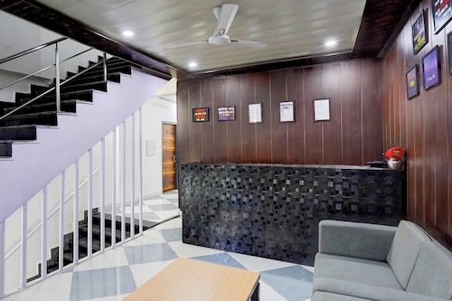 Hotel Downtown Noida Sector 15