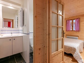 Hair dryer - Spacious 3-bedroom apartment, 96m², near slopes and shops in Valmorel (Valmorel)