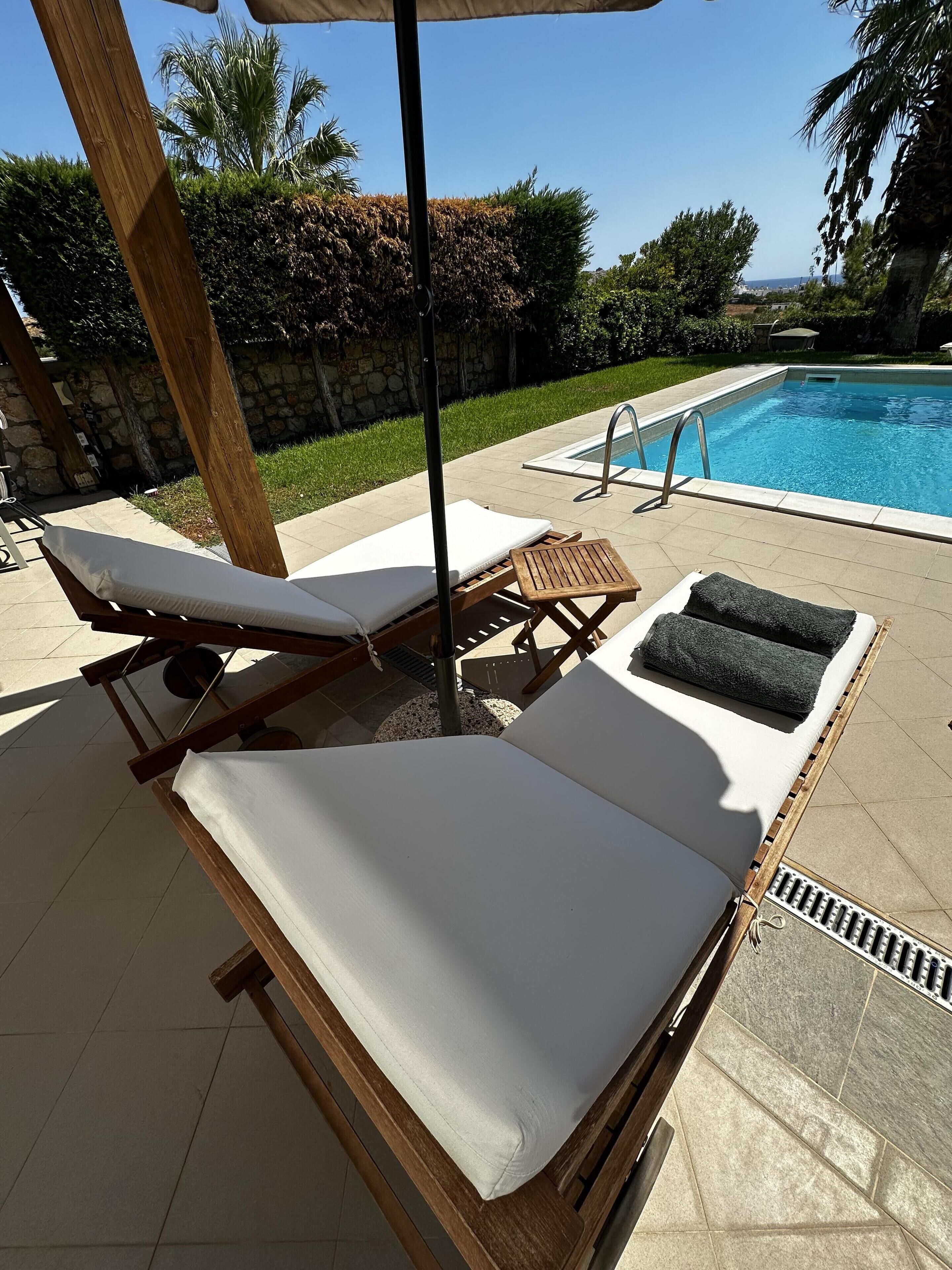 Huvila | Uima-allas | Ulkouima-allas