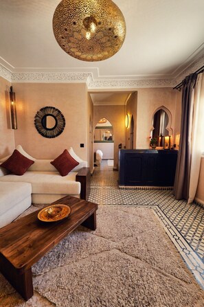 Suite, Private Bathroom (Palier privatif) | Bathroom