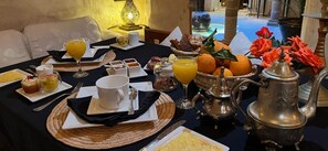 Villa, Ensuite (Riad Malaïka) | Breakfast meal | Free daily continental breakfast - RIAD MALAÏKA (Essaouira)